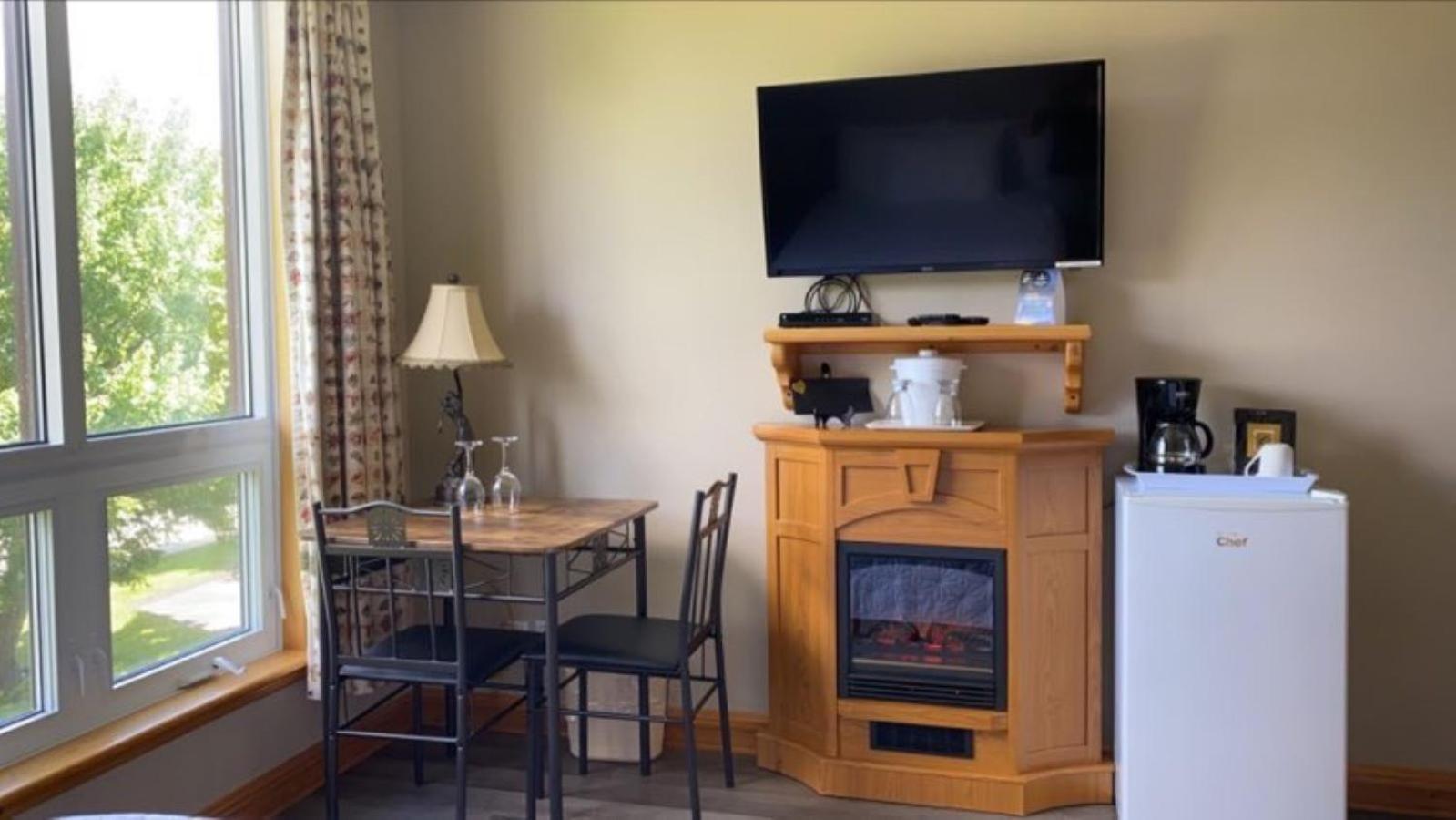 Auberge Micky Inc Edmundston Ngoại thất bức ảnh