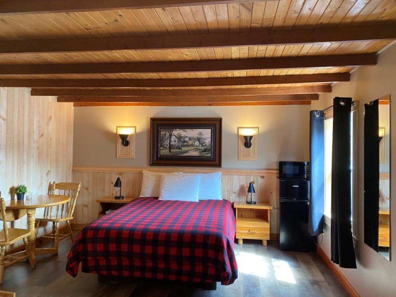 Auberge Micky Inc Edmundston Ngoại thất bức ảnh